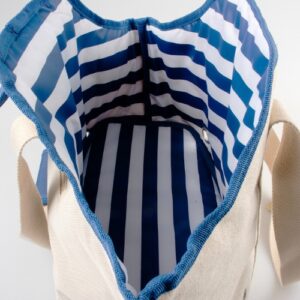 Alternative view of Saint-Tropez Pet Bag Chic