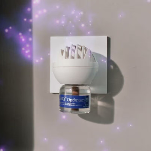 Feliway Optimum verdamper ingeplugd in een stopcontact in huis