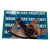 Hondenkaart A5 met Franse bulldog die zijn riem vasthoudt en de tekst Waar is dat feestje?!