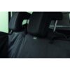 Auto-beschermdeken gemonteerd over achterkant voorstoelen, Trixie label zichtbaar op het zitvlak