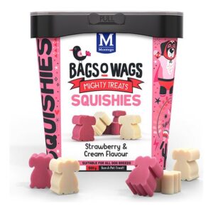 Tub Montego Bags o Wags Squishies zachte hondensnoepjes aardbei en room 500 gram met roze en crème snoepjes in hondvorm