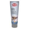 Tube Trixie Zalmpasta van 110 gram, likpasta voor de hond met 35 procent zalm