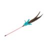 Beeztees Tickly kattenhengel met roze steel en turquoise veren, close up van de pluim