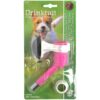 Boon universele drinktuit in roze met witte en zwarte onderdelen, gemonteerd op een petfles naast een hond