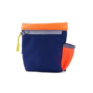 coachi-trainingstas-marineblauw-oranje-voorkant.jpg Coachi trainingstas in marineblauw met oranje bovenstuk, zijzakje en neon gele karabier