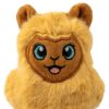 Close-up van het geborduurde gezicht van de KONG Snuzzles Mini Llama hondenknuffel