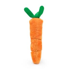 Achterkant van de oranje pluche wortel kattenkicker met catnip